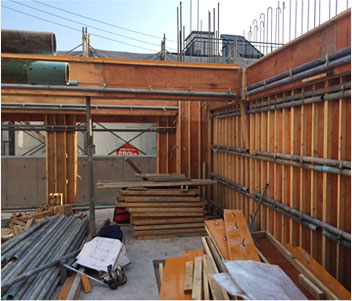 躯体工事が始まり、これからタイル工事の始まりです。